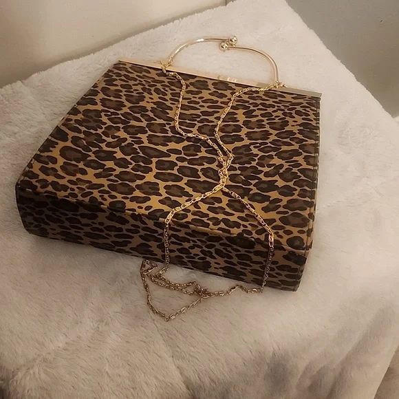 Leopard print  Cluth purse - Picture 3 of 5